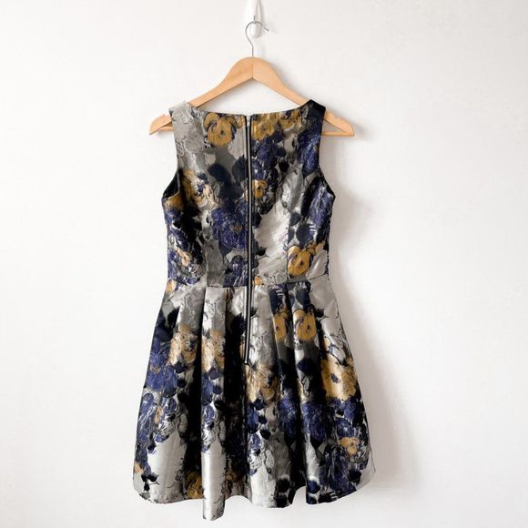 Modcloth Louche Cosima Dress Jacquard Fit & Flare Sz 10 - Picture 6 of 9